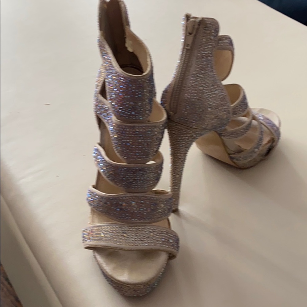 Shoes - Picture 4 of 4